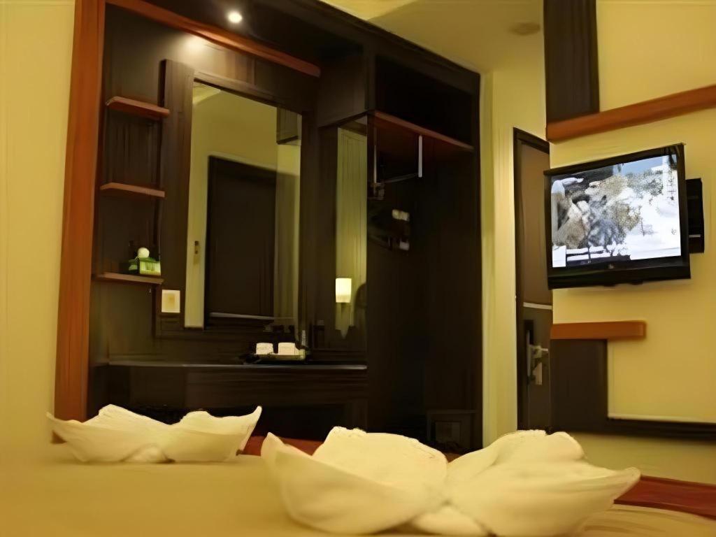 Travello Hotel Манадо Екстер'єр фото
