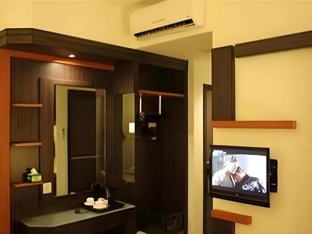 Travello Hotel Манадо Екстер'єр фото