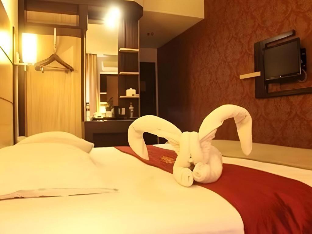 Travello Hotel Манадо Екстер'єр фото