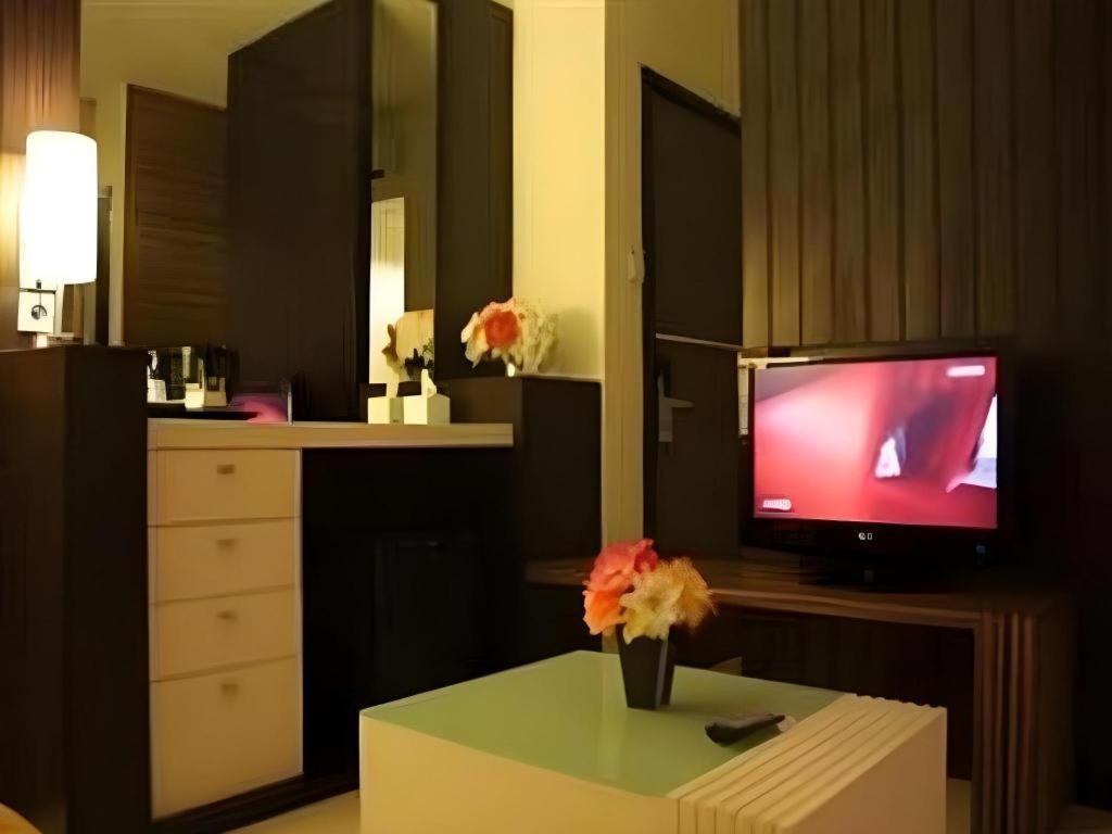 Travello Hotel Манадо Екстер'єр фото