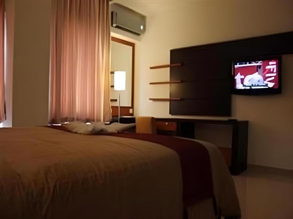 Travello Hotel Манадо Екстер'єр фото