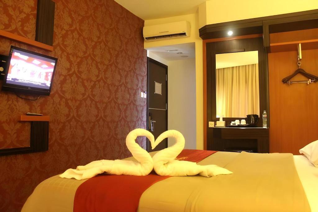 Travello Hotel Манадо Екстер'єр фото
