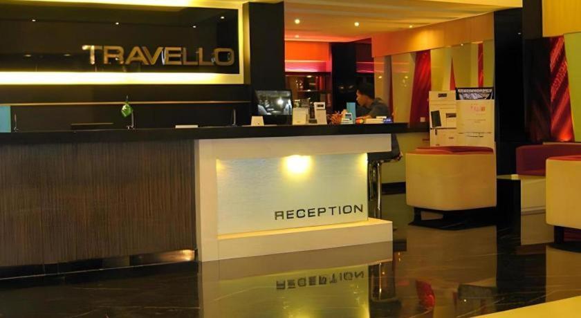 Travello Hotel Манадо Екстер'єр фото