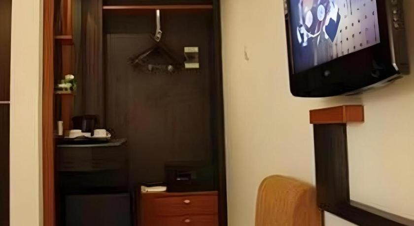Travello Hotel Манадо Екстер'єр фото