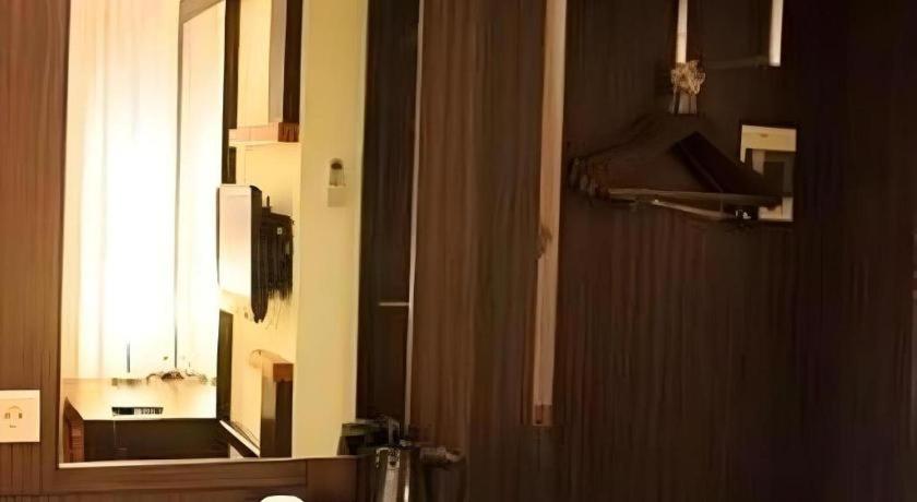 Travello Hotel Манадо Екстер'єр фото